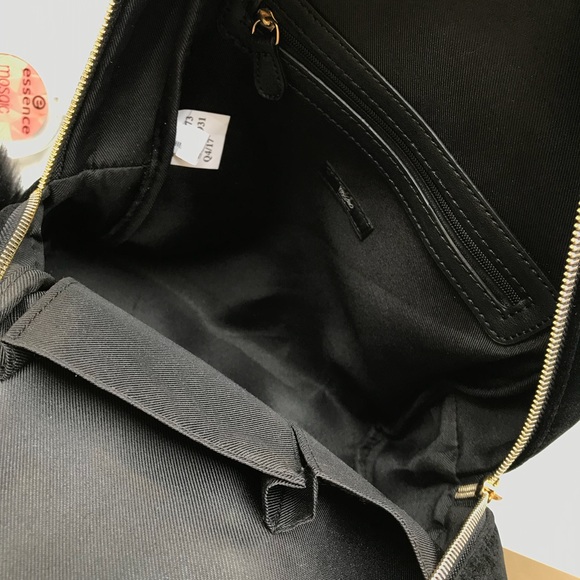 ๐ SALE Black Faux Velvet Backpack NWT - Picture 5 of 5